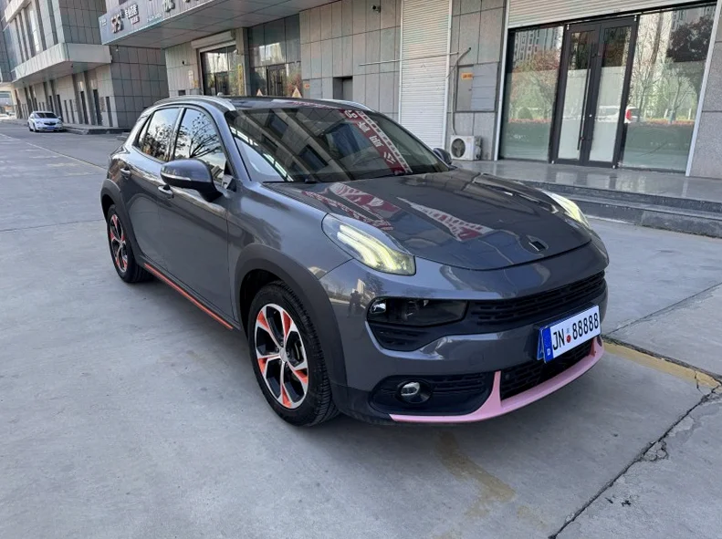 领克02 正面外观二