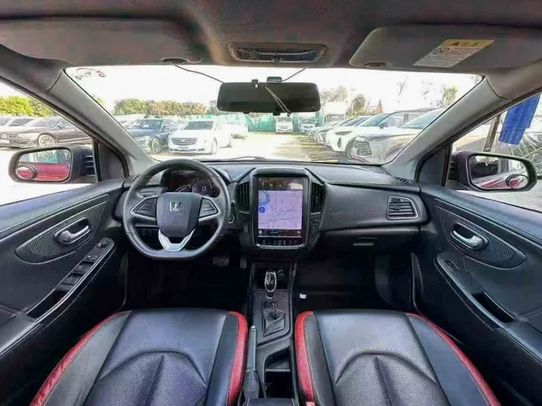 纳智捷U5 后面外观一