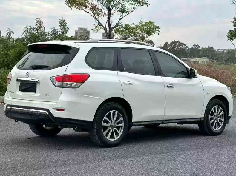 日产探路者 内饰前排