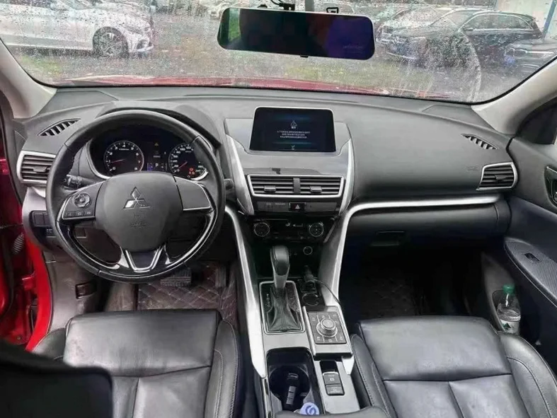 三菱奕歌 内饰后排