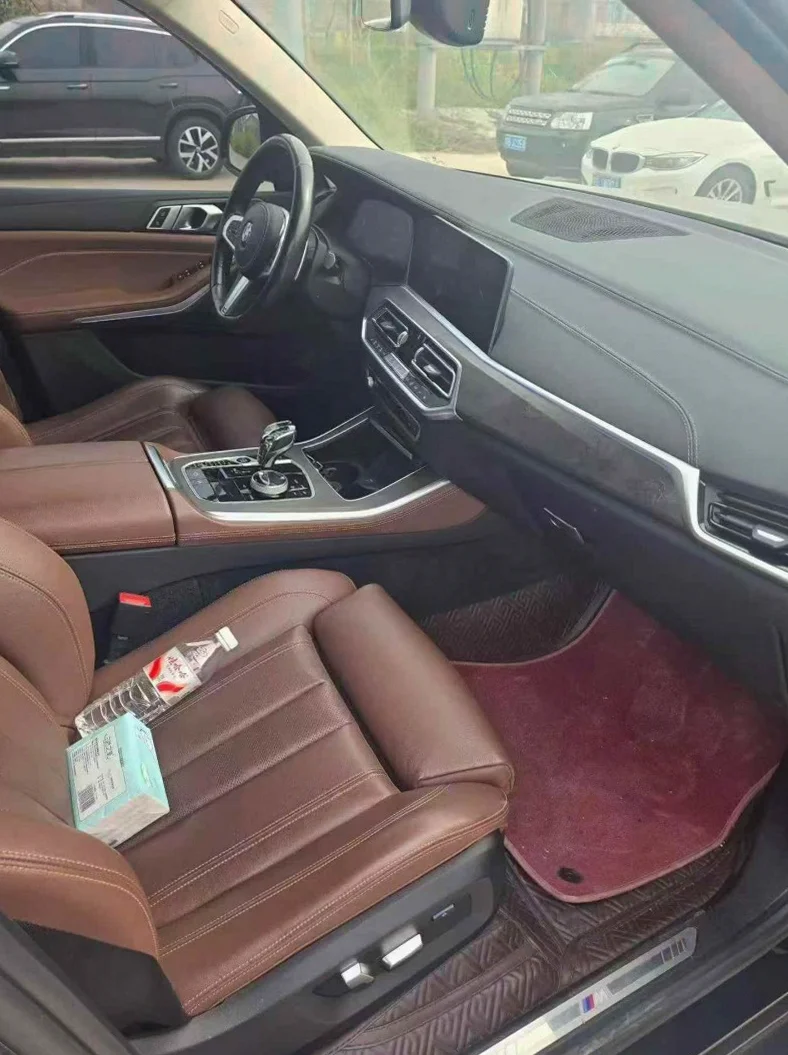 宝马X5 内饰前排