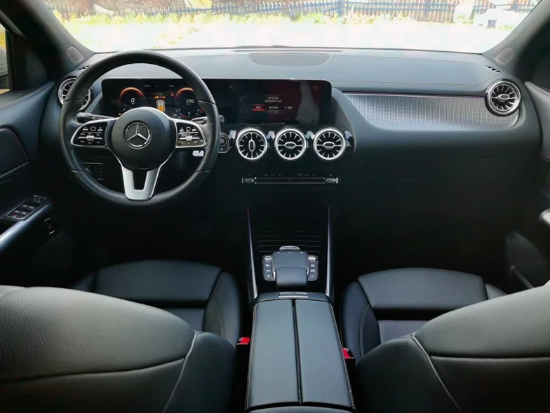 奔驰GLA 后面外观三