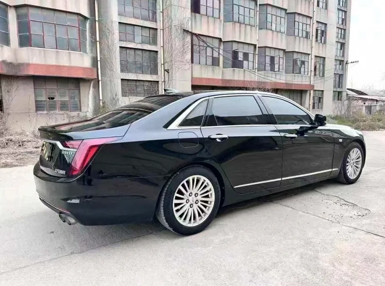 凯迪拉克CT6 内饰前排