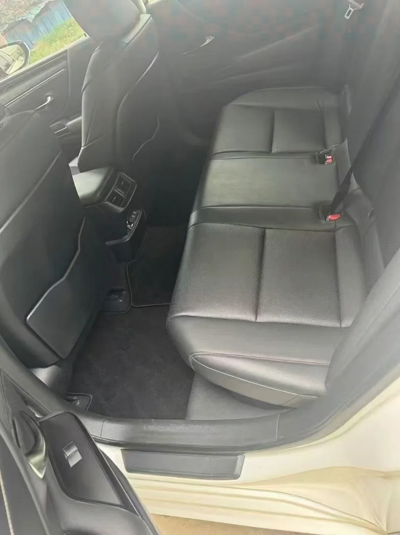 雷克萨斯ES 后面外观三