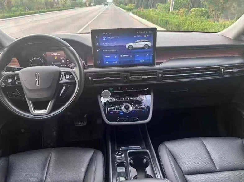 林肯冒险家 后面外观二