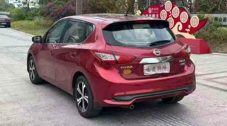 日产骐达 内饰前排