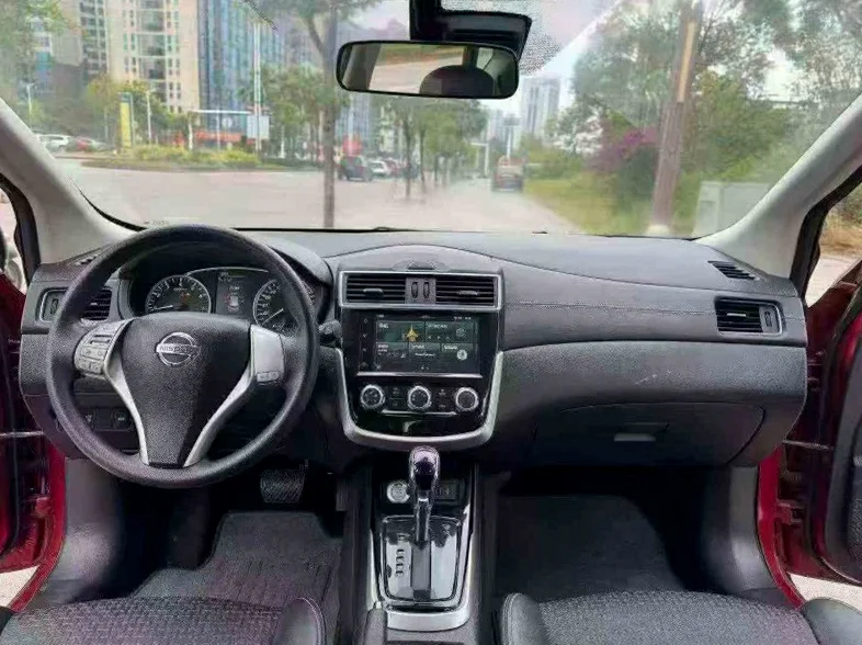 日产骐达 后面外观二