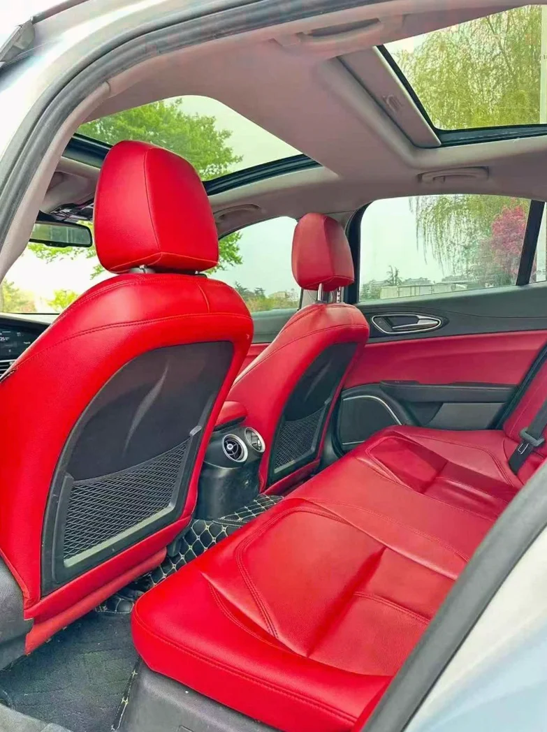 阿尔法·罗密欧Giulia 后面外观二