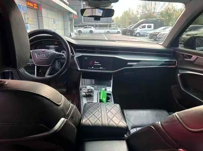 奥迪A6L 后面外观一