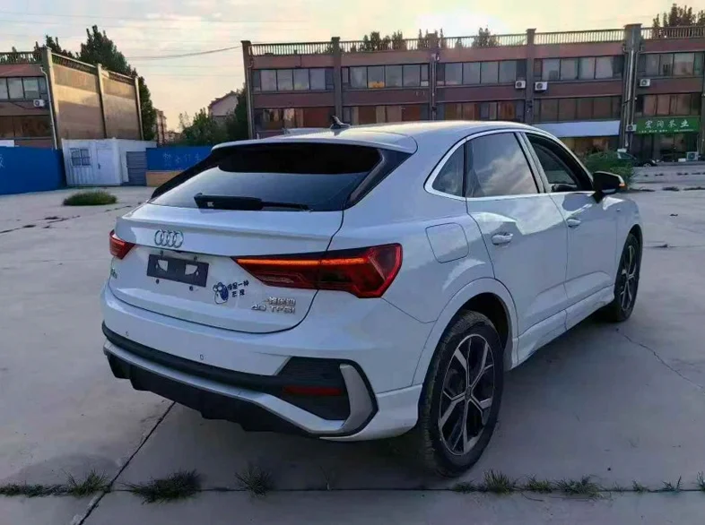 奥迪Q3 内饰后排