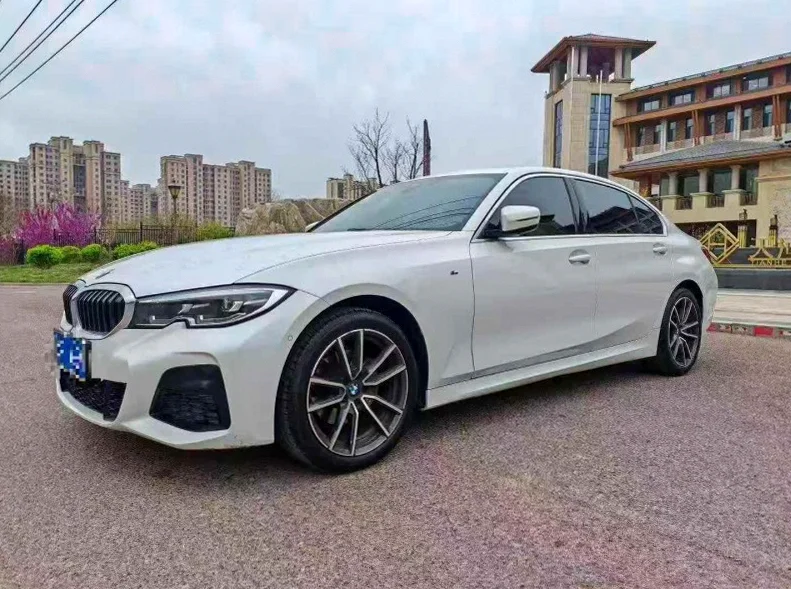 宝马3系 正面外观二