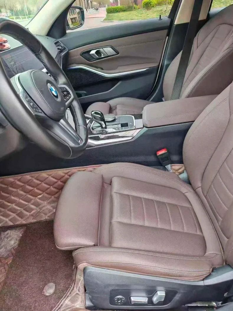 宝马3系 后面外观一