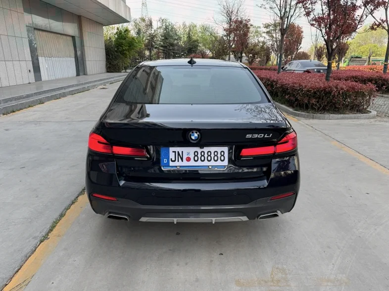 宝马5系 驾驶室