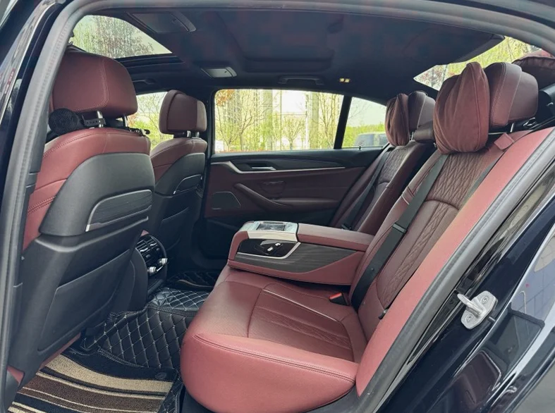 宝马5系 内饰前排