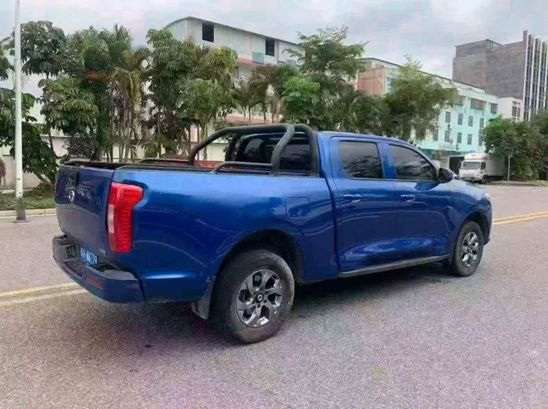 长城汽车炮 内饰后排