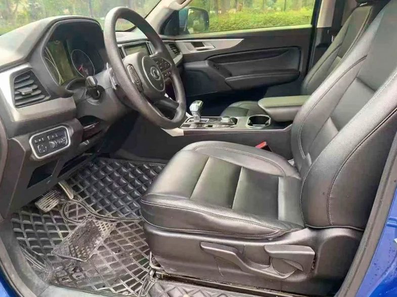 长城汽车炮 后面外观一