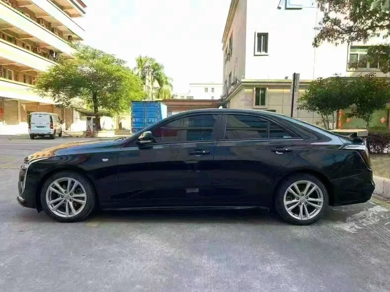 凯迪拉克CT4 后面外观一