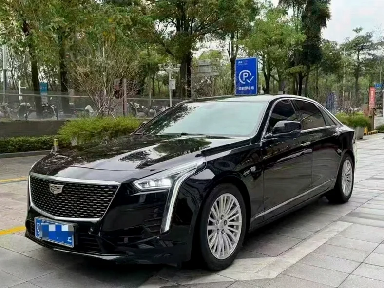 凯迪拉克CT6 正面外观三