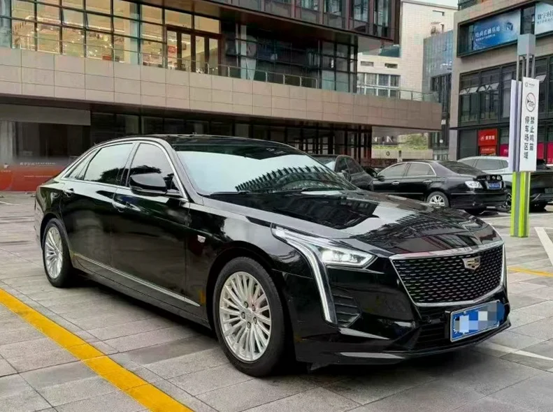 凯迪拉克CT6 正面外观二