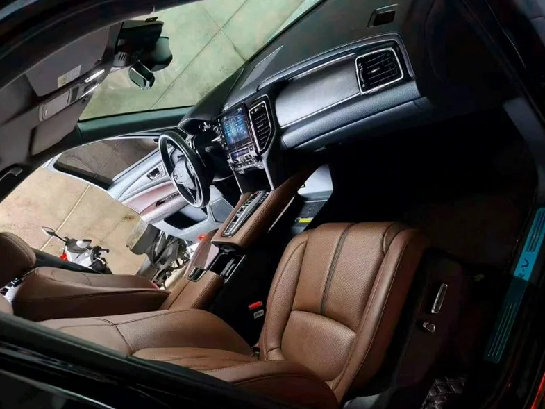 本田URV 内饰前排