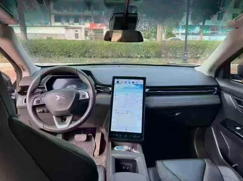 小鹏汽车G3 内饰前排