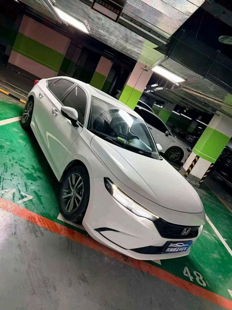 本田型格 正面外观三