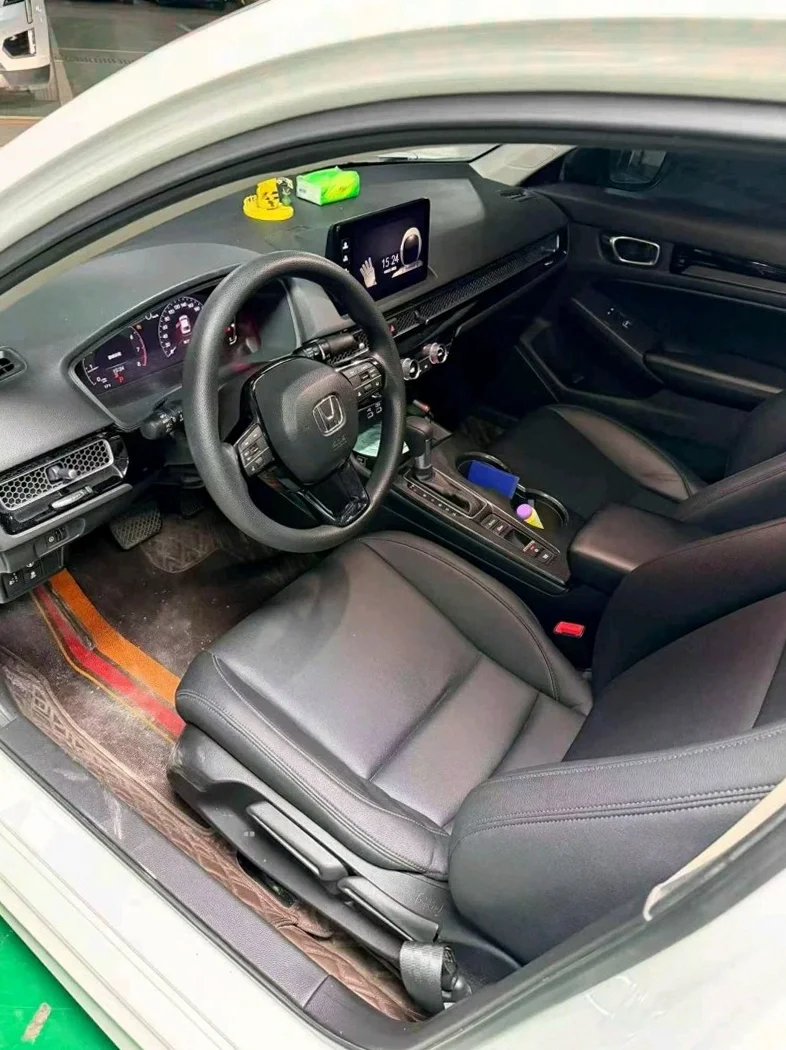 本田型格 后面外观二