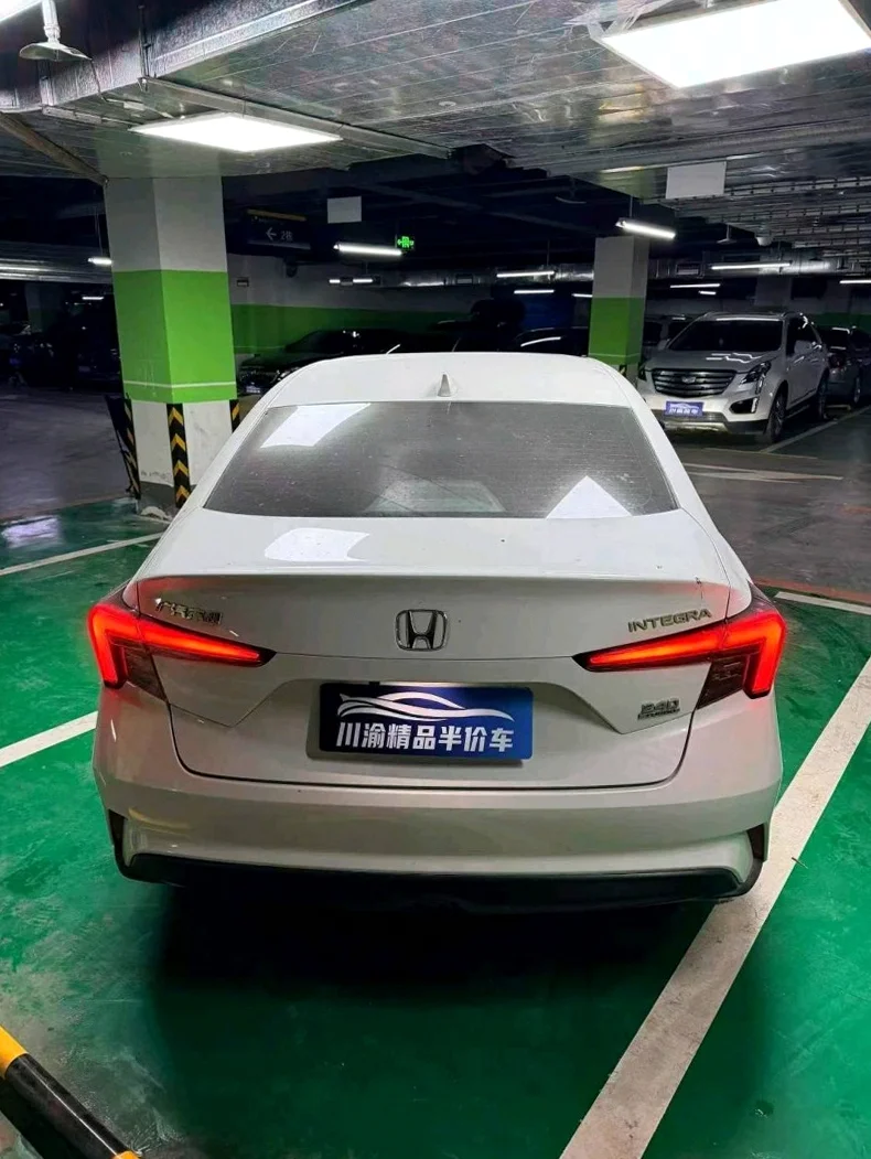 本田型格 内饰后排