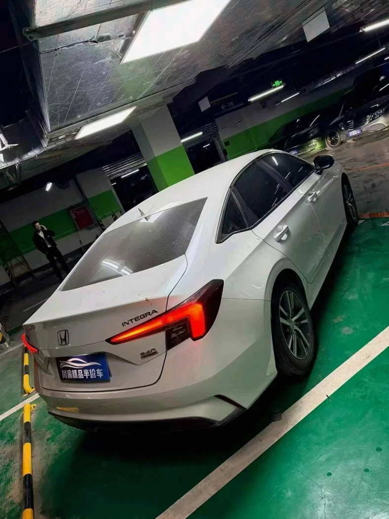 本田型格 驾驶室