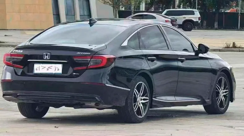 本田雅阁 内饰前排