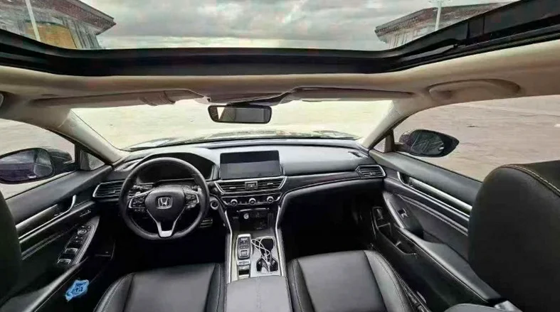 本田雅阁 后面外观二