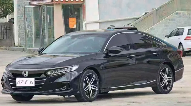 本田雅阁 正面外观三