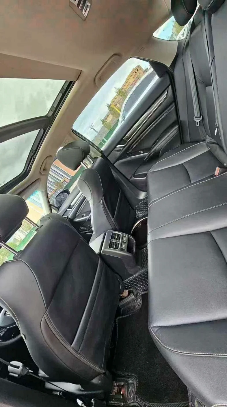 本田雅阁 后面外观一