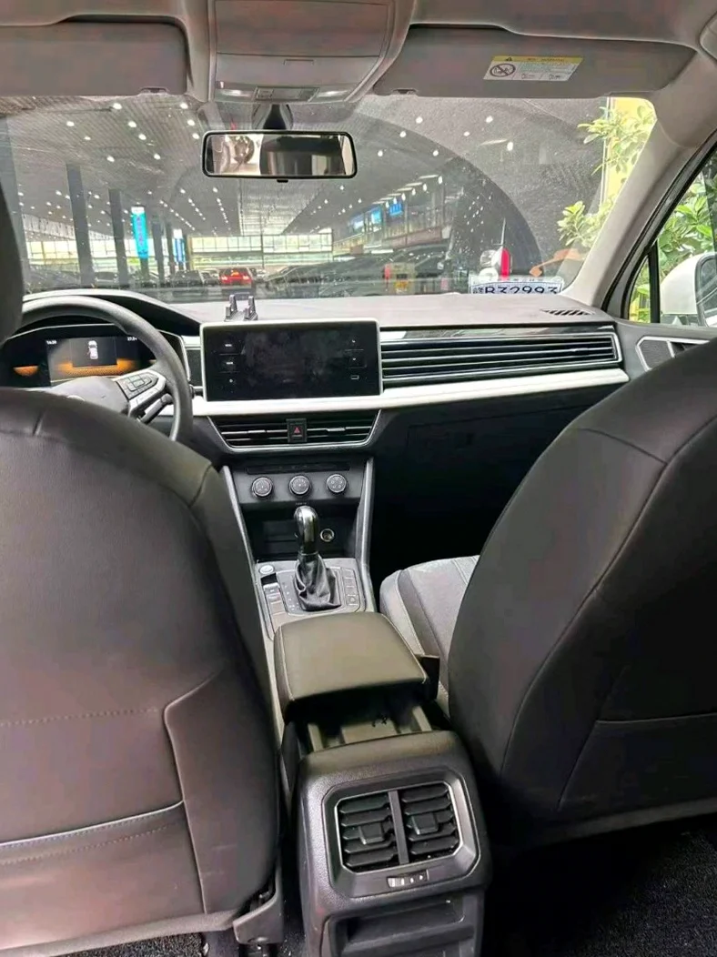 大众途观 后面外观二