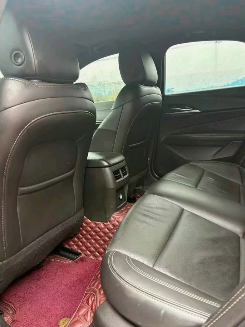 凯迪拉克CT4 后面外观一