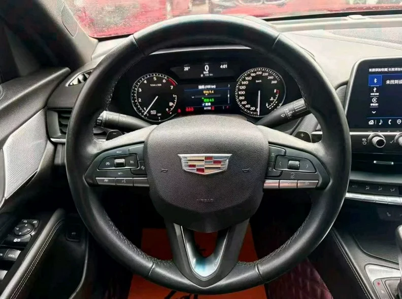 凯迪拉克CT4 驾驶室