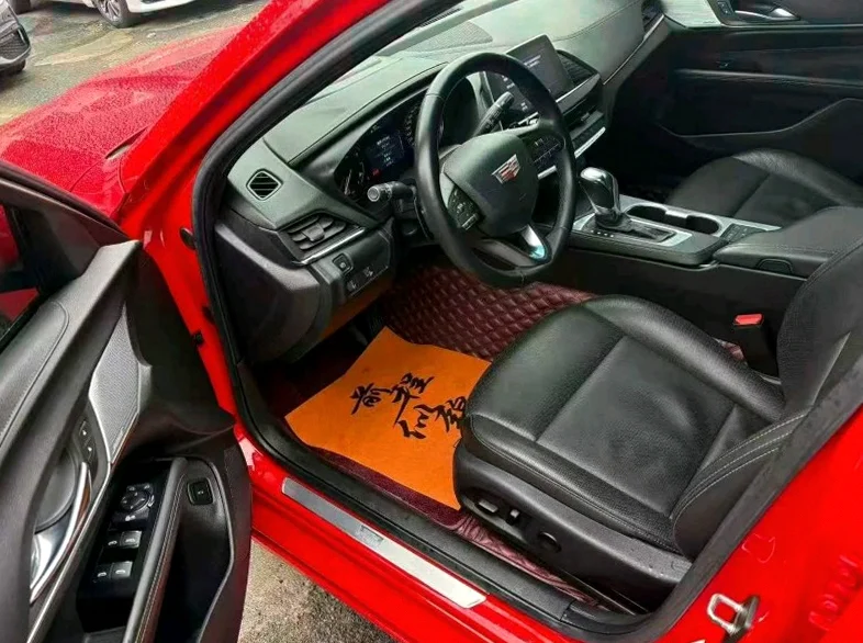 凯迪拉克CT4 内饰后排