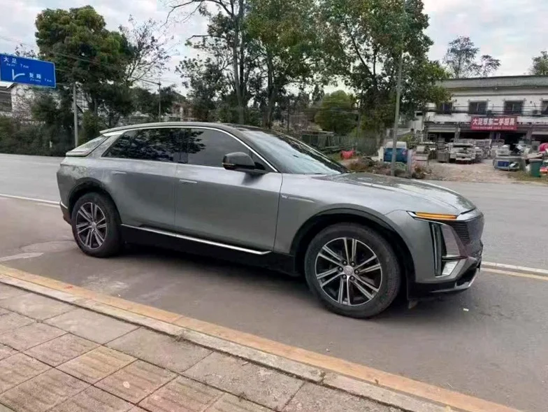 凯迪拉克LYRIQ锐歌 正面外观二