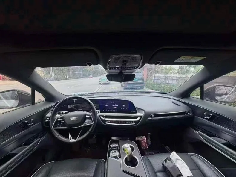 凯迪拉克LYRIQ锐歌 后面外观一