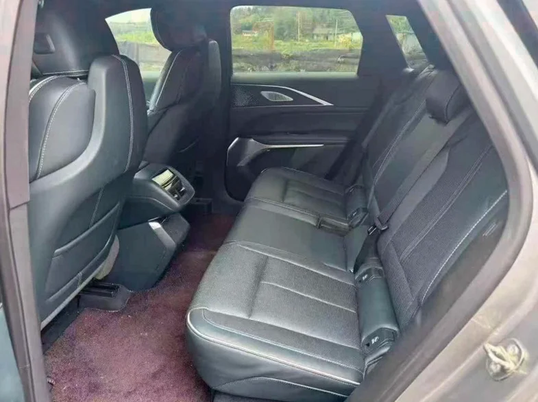 凯迪拉克LYRIQ锐歌 后面外观二