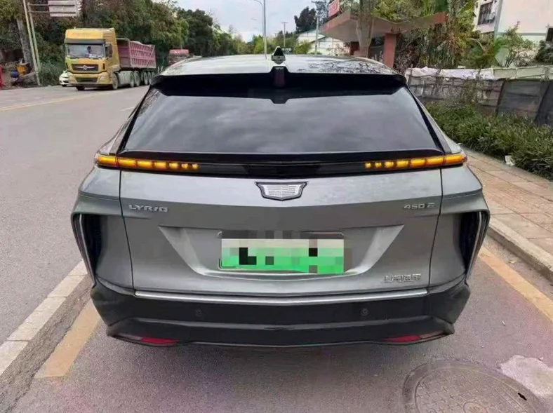 凯迪拉克LYRIQ锐歌 内饰后排