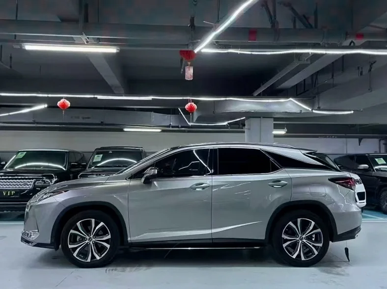 雷克萨斯RX 内饰后排