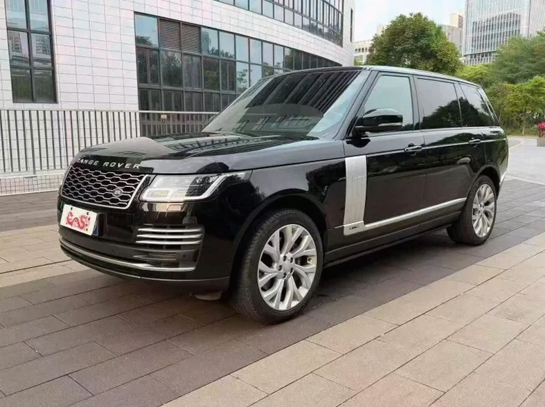 路虎揽胜 正面外观三