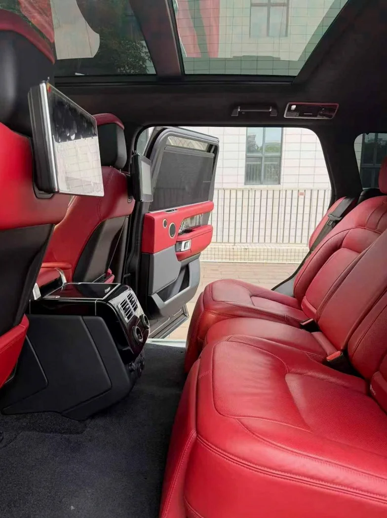 路虎揽胜 后面外观三