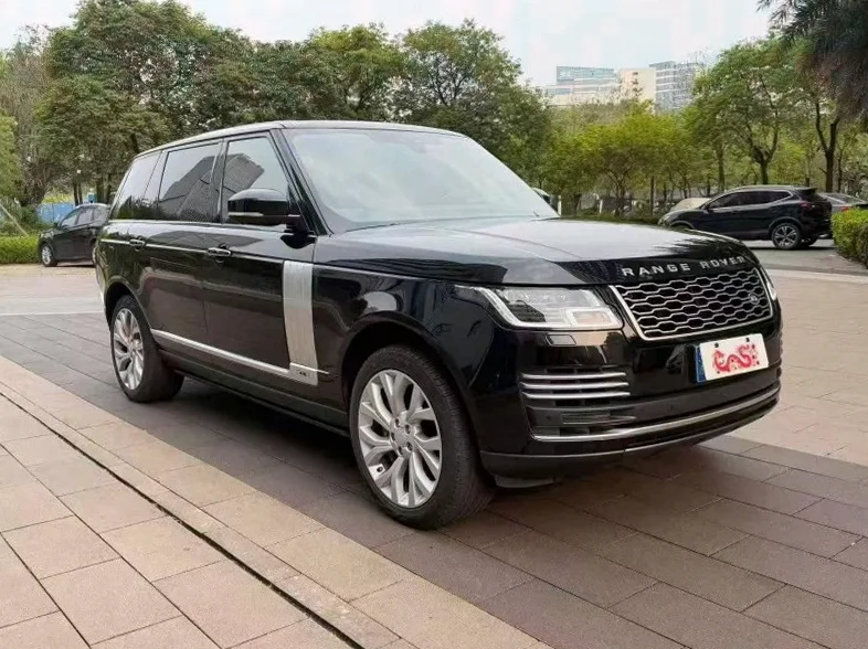 路虎揽胜 正面外观二