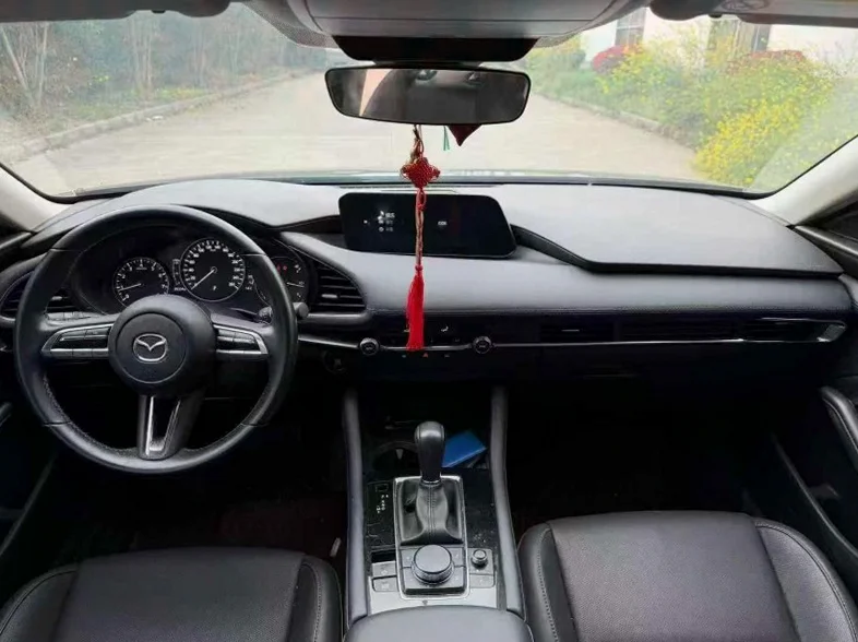 马自达昂克赛拉 后面外观一