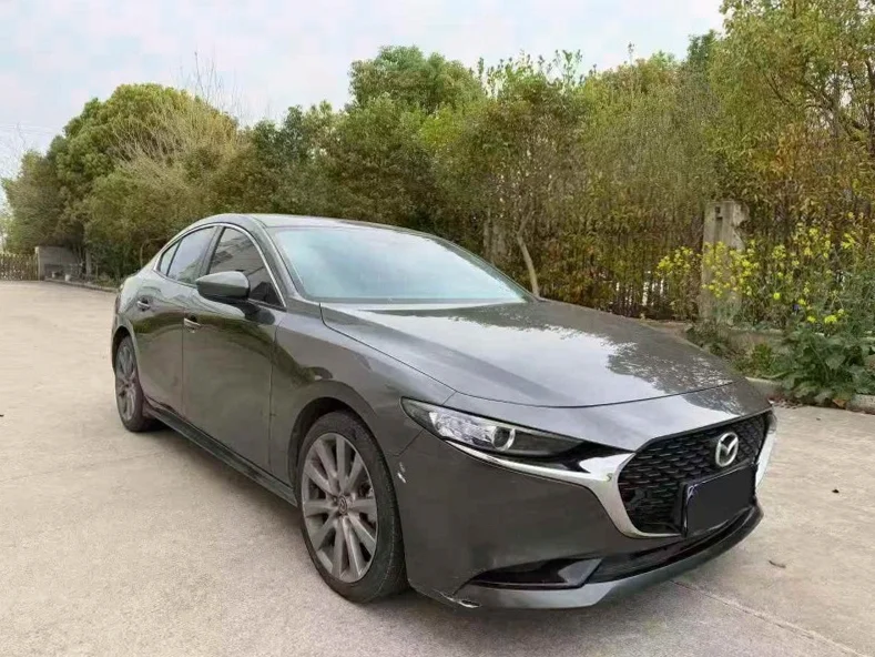 马自达昂克赛拉 正面外观三