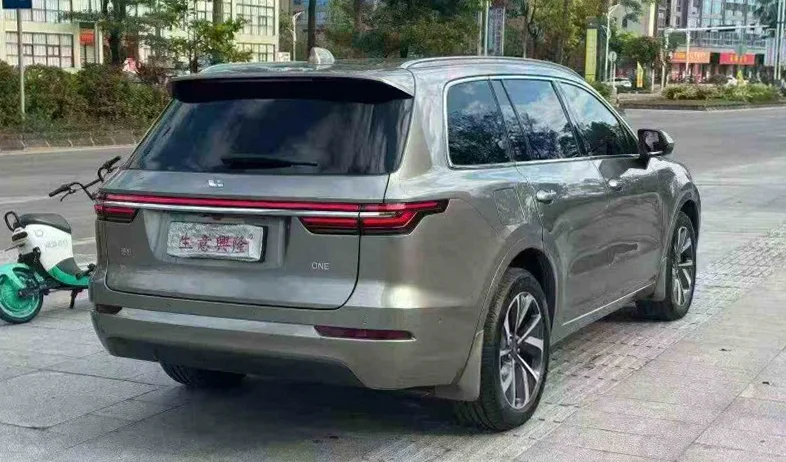 理想ONE 内饰后排