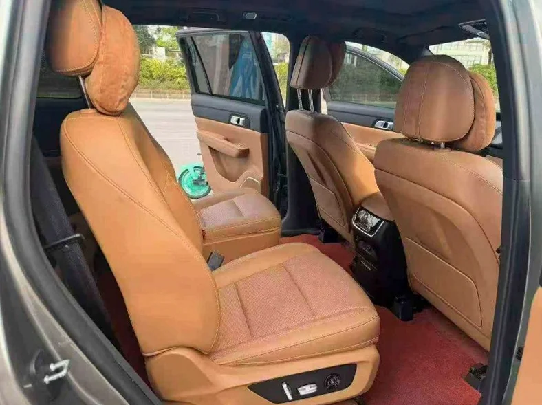 理想ONE 后面外观三