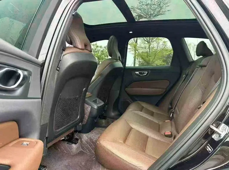 沃尔沃XC60 后面外观一